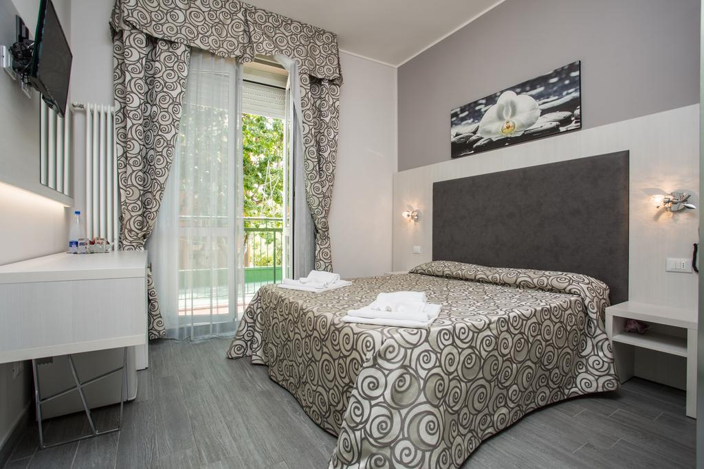 Albergo Ristorante Pozzi Bellaria-Igea Marina Exterior foto