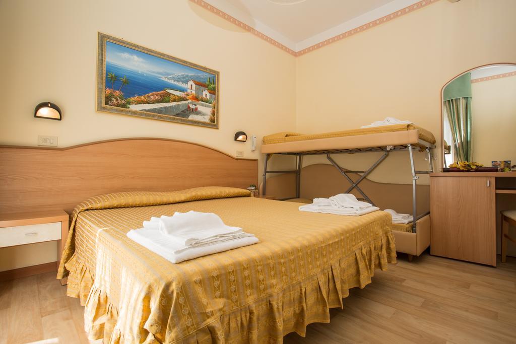 Albergo Ristorante Pozzi Bellaria-Igea Marina Zimmer foto